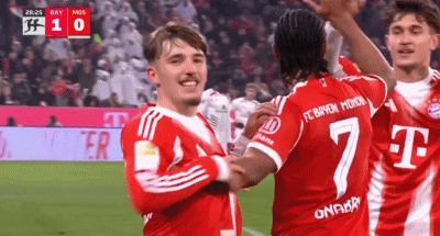 卡爾的慶祝動作是什么意思？基米希打趣：也許是因為新合同吧