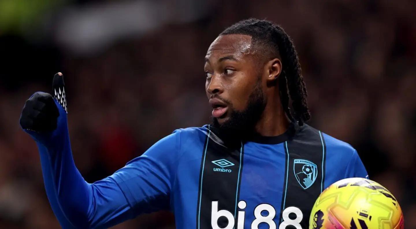 TA：塞門約速度與雙足能力并存，憑借左路適配性進(jìn)入曼聯(lián)視野