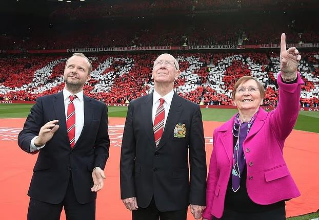 郵報：曼聯(lián)員工曾打趣伍德沃德，更換一卷廁紙都要請示格雷澤